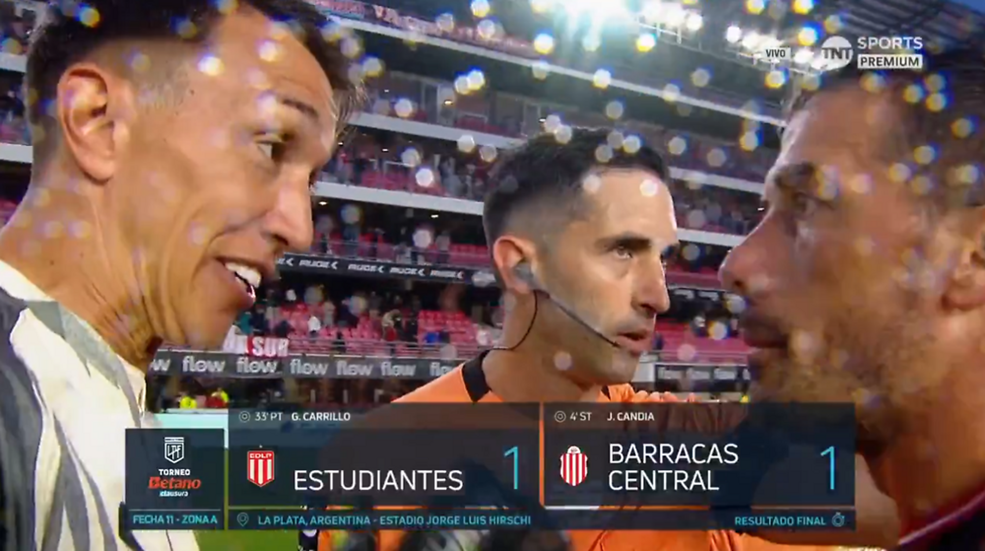 El cruce de Fernando Muslera con Dardo Miloc El cruce de Fernando Muslera con Dardo Miloc