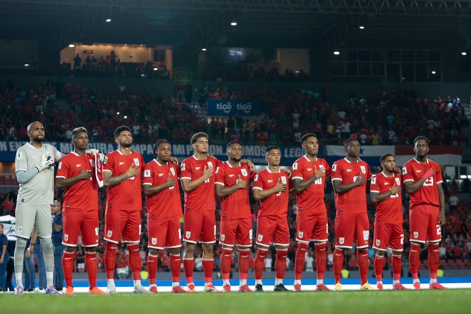 Luis Mejía con la selección de Panamá Luis Mejía con la selección de Panamá