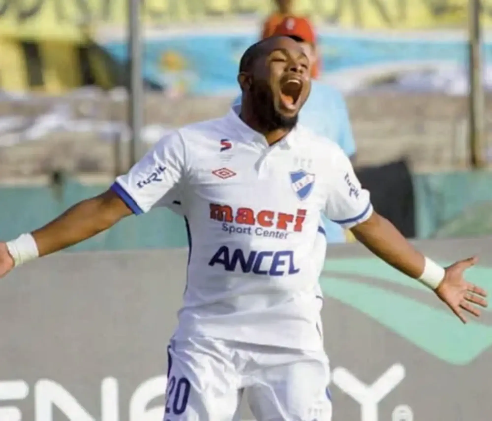 El "Morro" Garc&iacute;a celebra uno de sus goles en Nacional