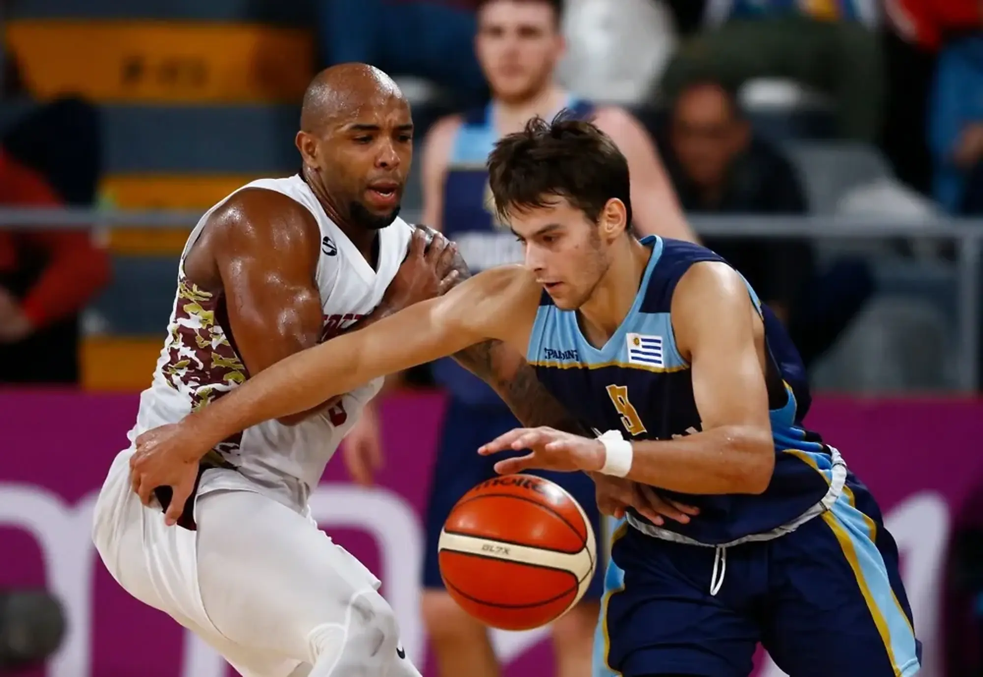  Santiago Véscovi con 16 años, de Bohemios a la Academia NBA Santiago Véscovi con 16 años, de Bohemios a la Academia NBA